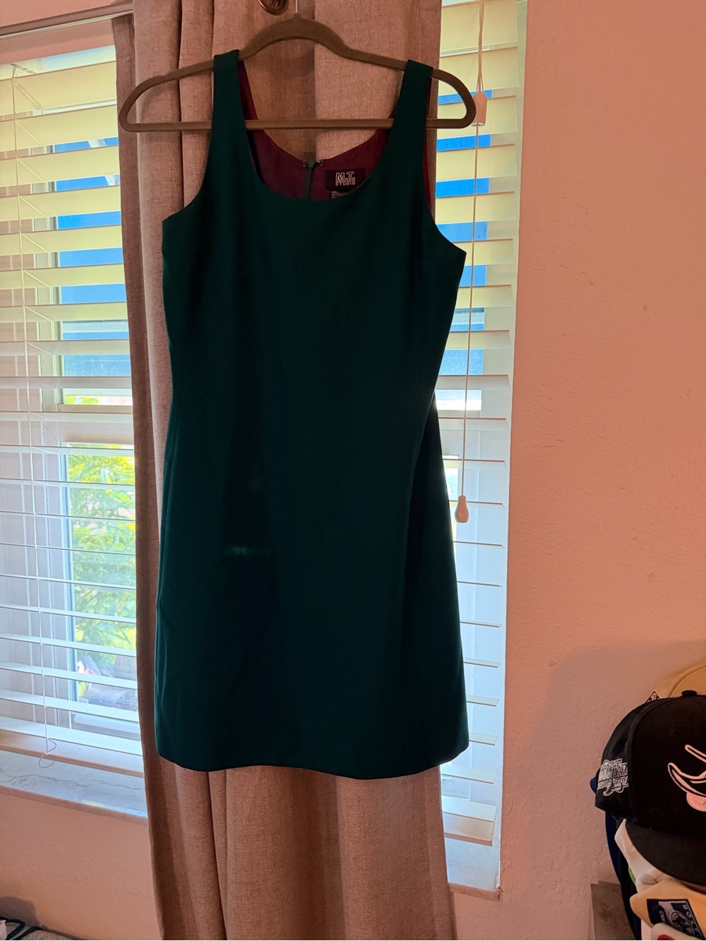 Classic Sleeveless Green Dress